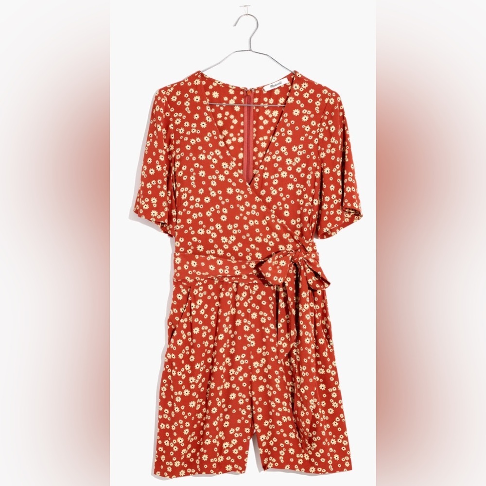 Madewell Wrap-Front Romper in Daisy Field Afterglow Red - Size 12 - Picture 4 of 4